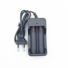 CHL002 CHARGEUR INTELLIGENT 18650 BATTERY MH 3.7V