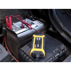 VEL AC028 CHARGEUR INTELLIGENT DE BATTERIES 12V/1,5A