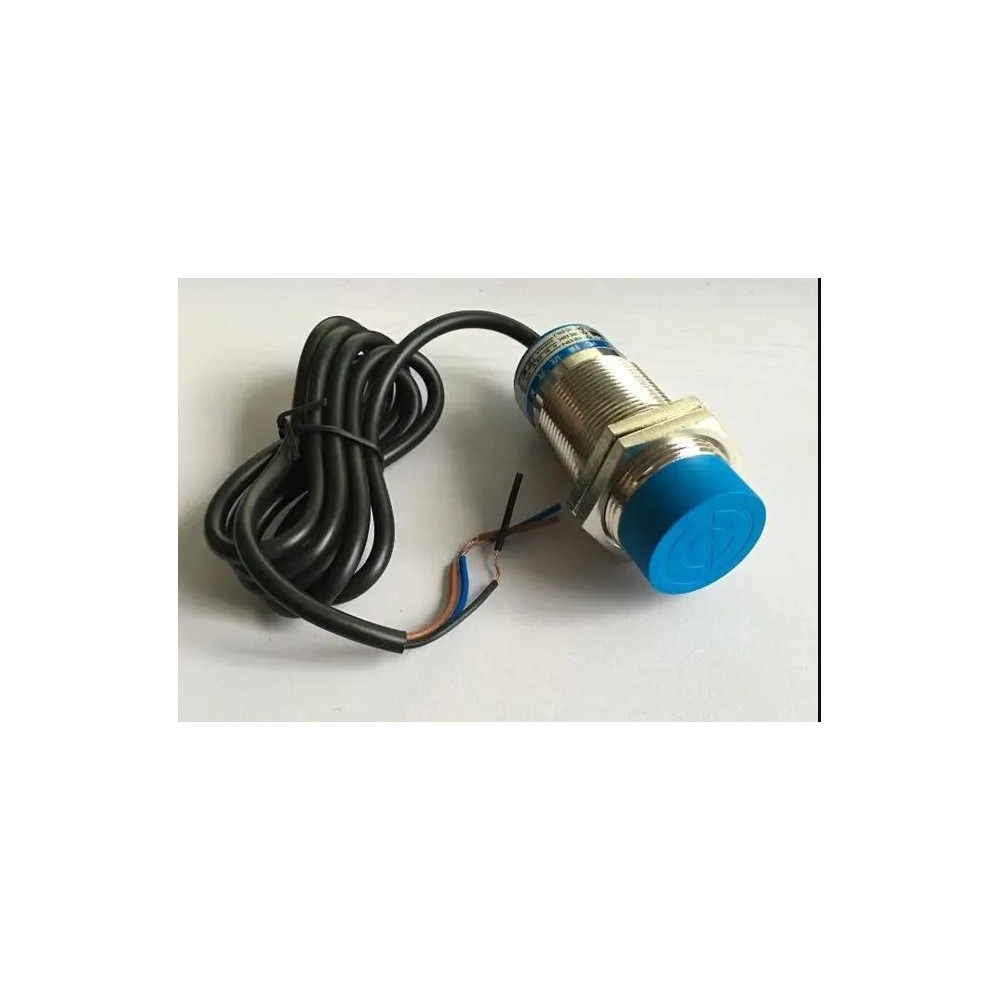 TOK-DET-TC DETECTEUR CAPACITIF 3 FILS TC-30P15C