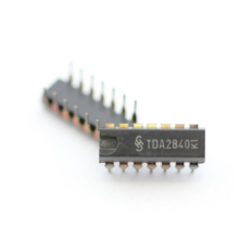 CIRCUIT INTEGRE ORIGINAL TDA2840